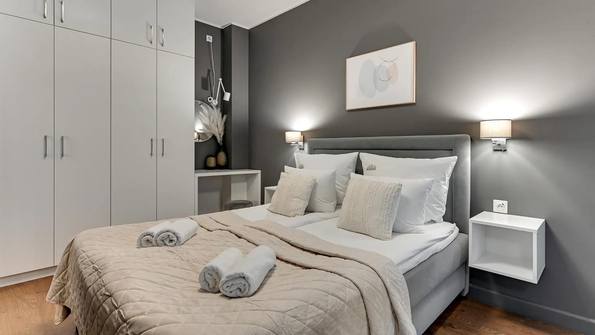 Granaria Deluxe & Riverside By Downtown Apartments Gdansk
